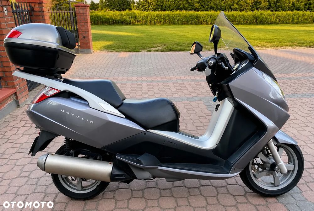 Peugeot Satelis - 8
