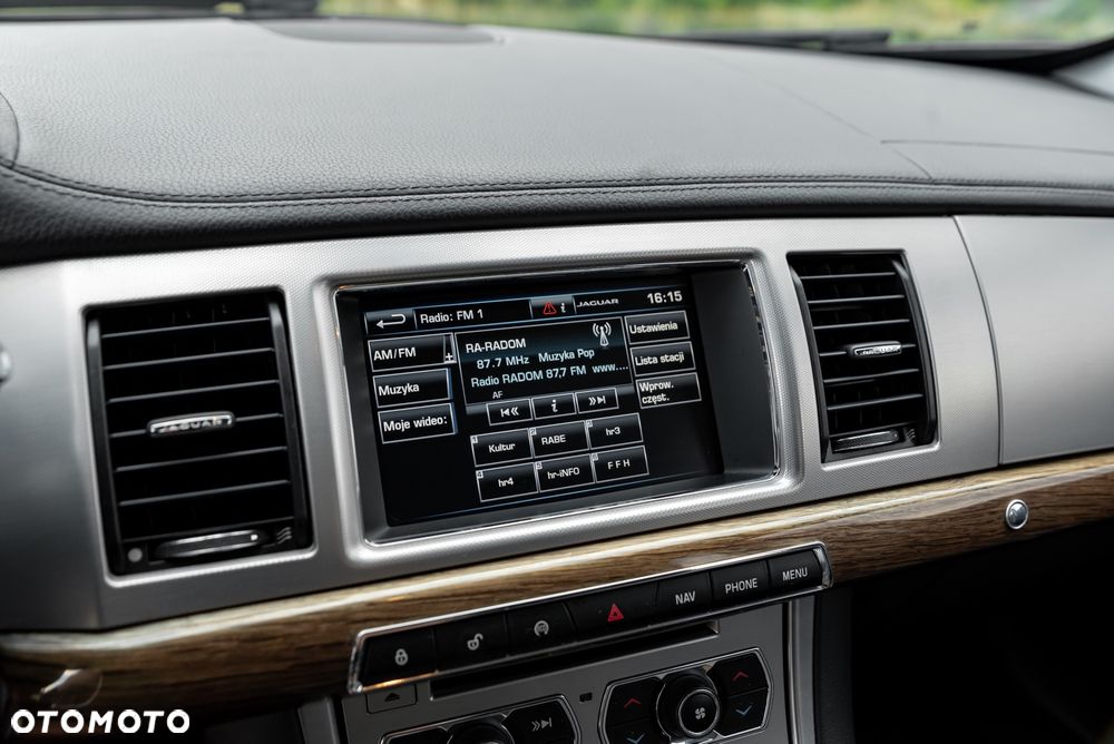 Jaguar XF 2.2 - 33