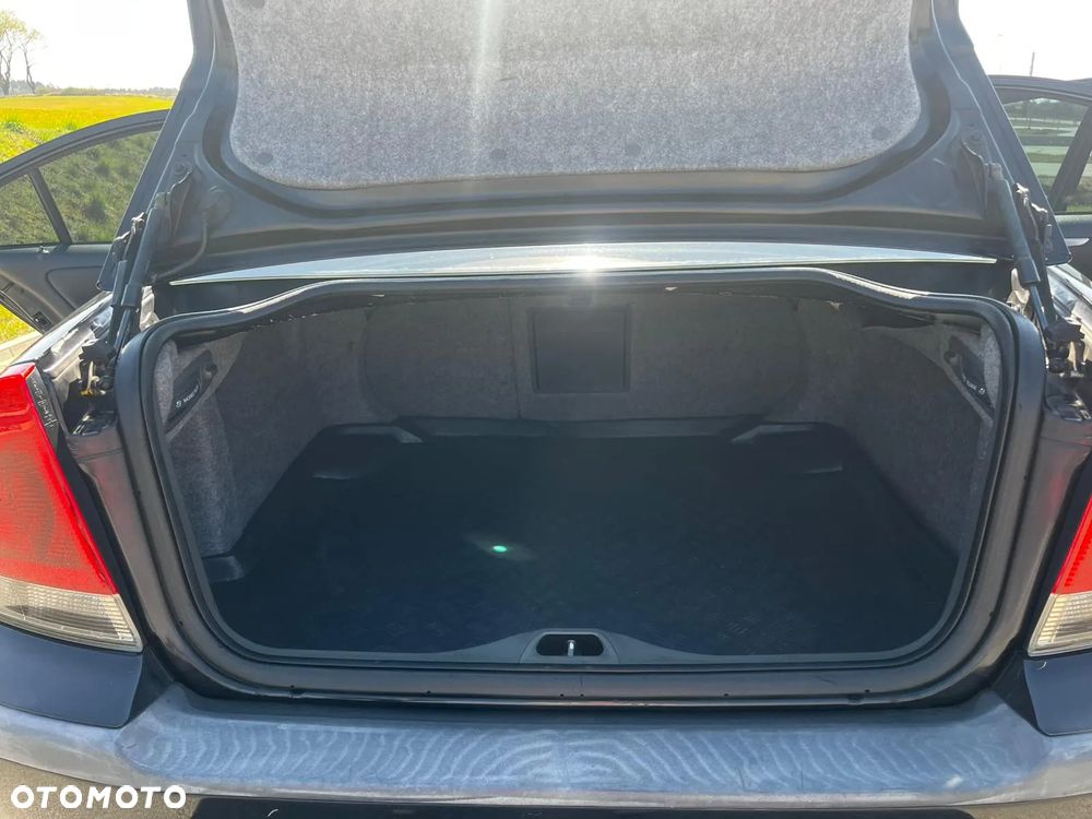 Volvo S60 2.4 D5 - 8