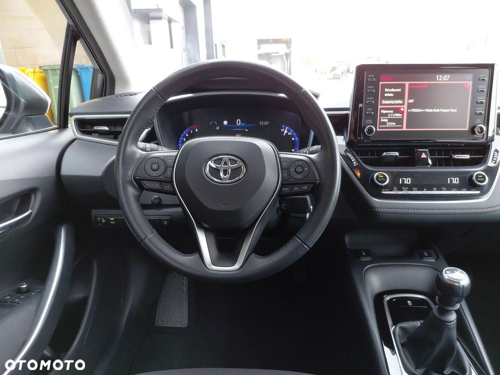 Toyota Corolla - 12