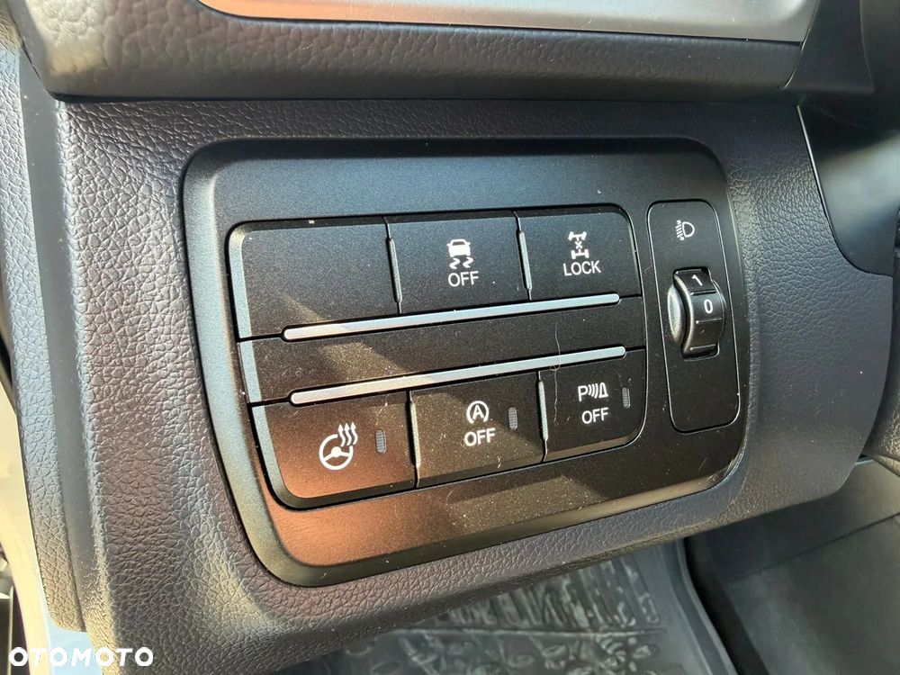 SsangYong/KGM Tivoli e-XDi 160 4WD Start/Stop Crystal - 24