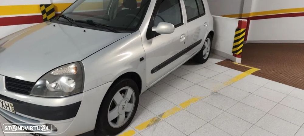 Renault Clio - 2
