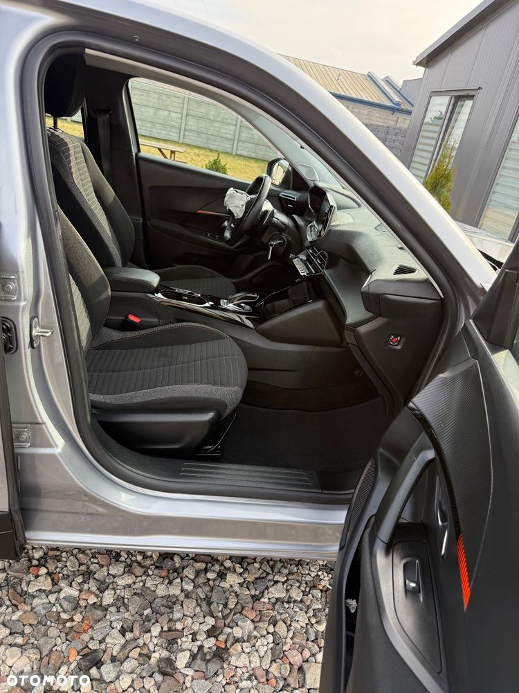 Peugeot 2008 PureTech 130 EAT8 Active - 9