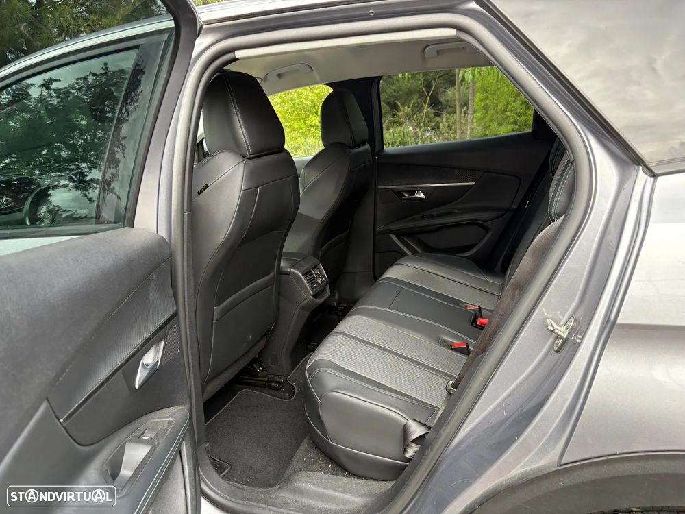 Peugeot 3008 1.6 Hybrid Allure e-EAT8 - 13