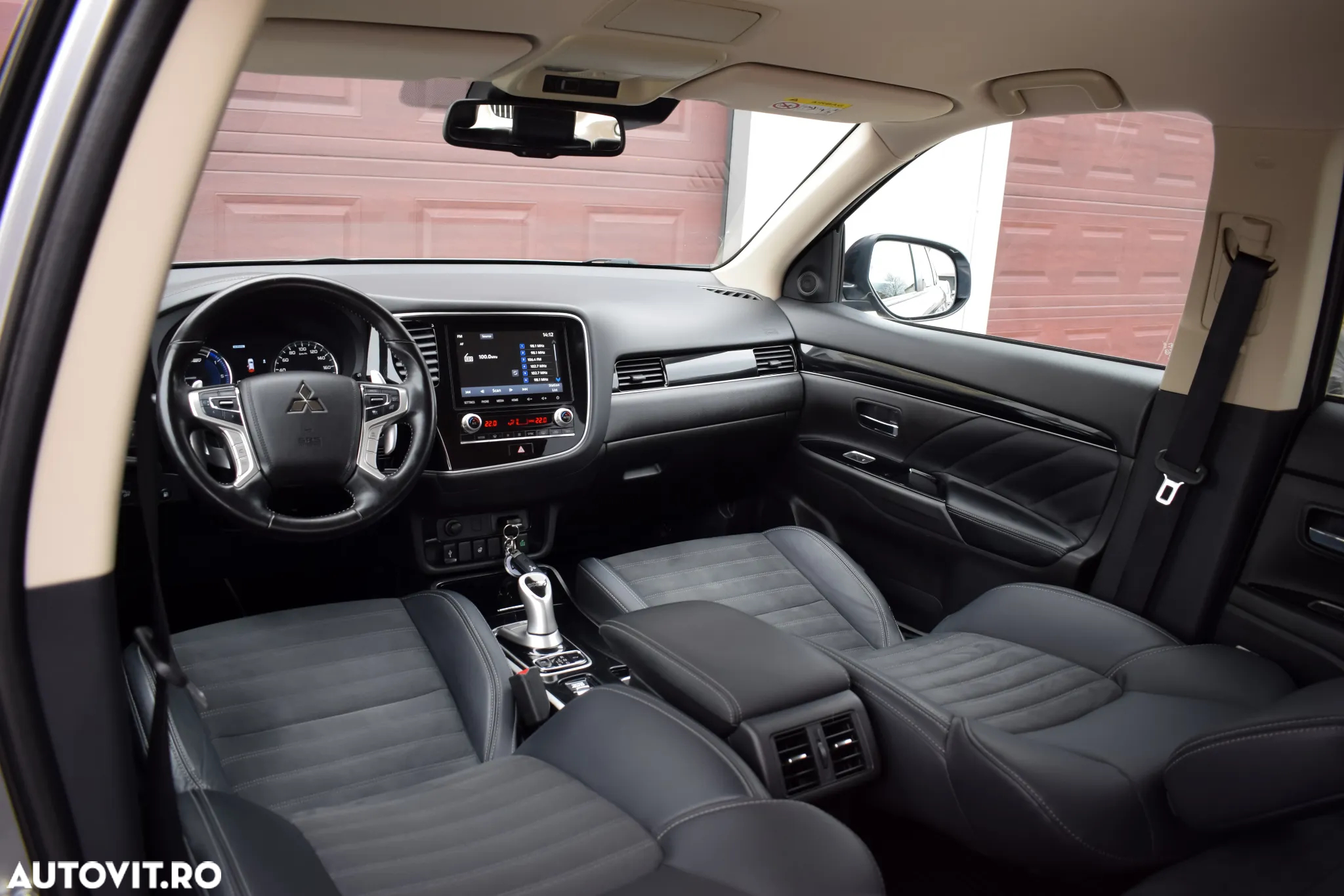 Mitsubishi Outlander PHEV 2.4 L 4X4 Instyle+ - 7