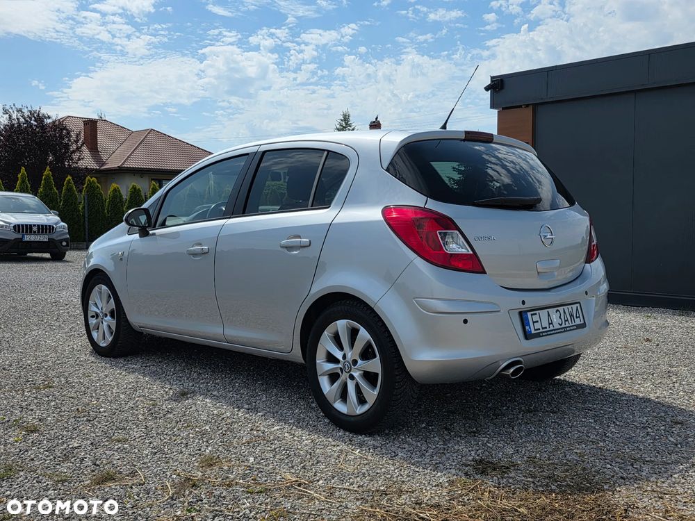 Opel Corsa 1.4 16V 150 Jahre - 6