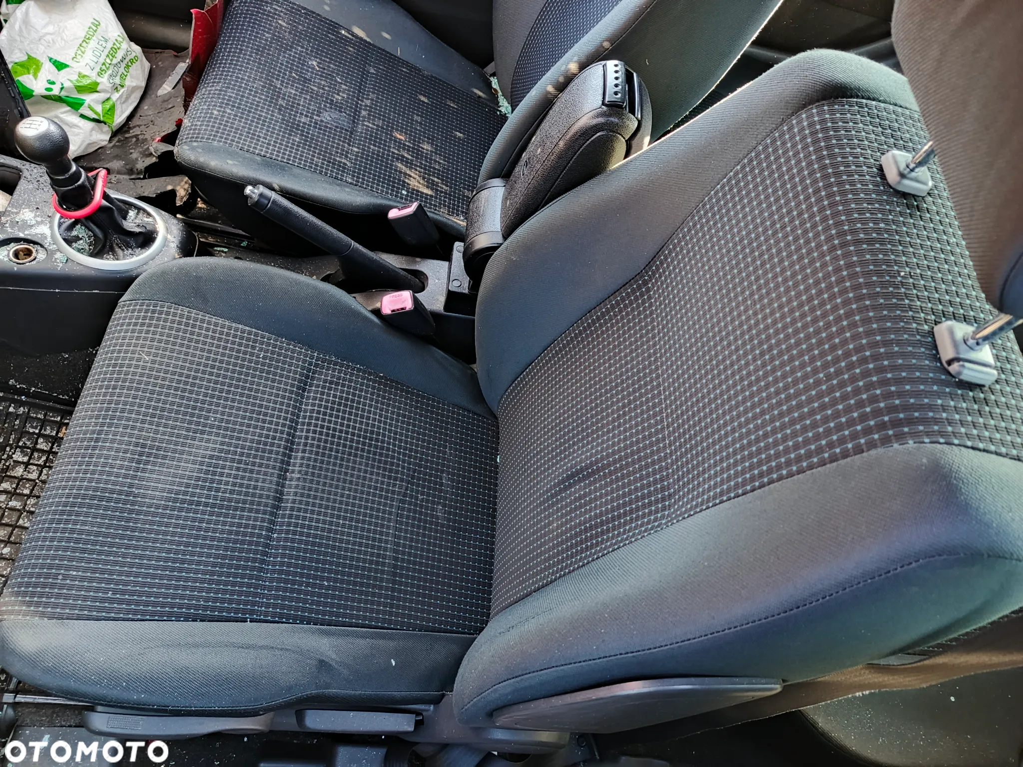 Komplet foteli * Suzuki Swift IV 3D* - 2