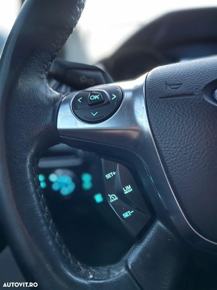 Ford Focus 2.0 TDCI DPF Titanium - 14