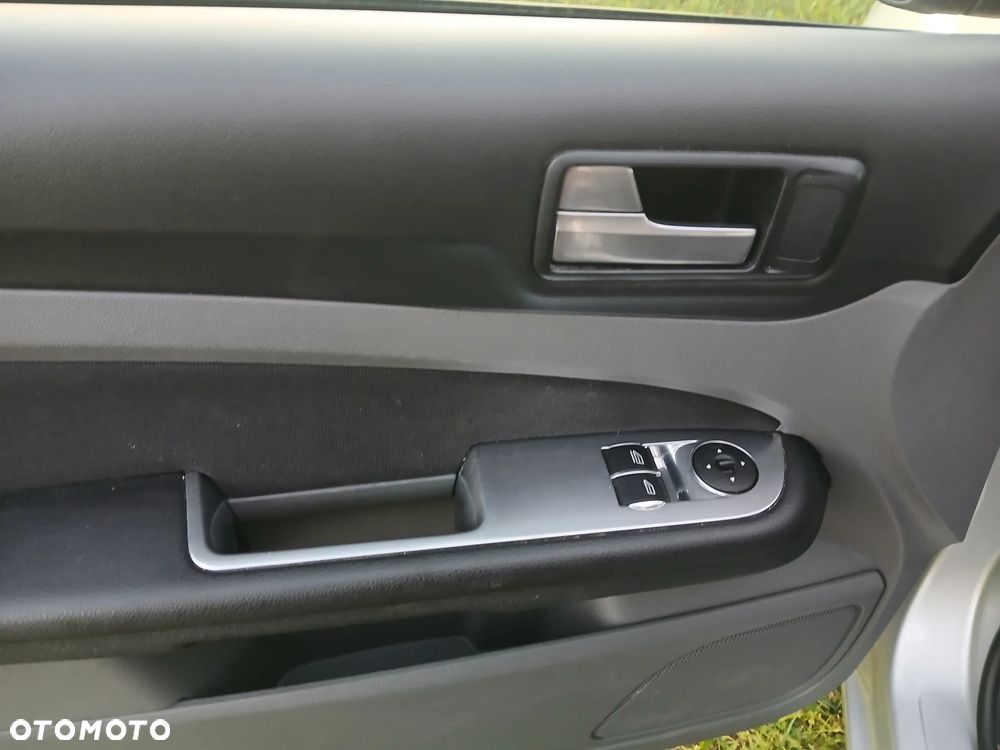 Ford Focus 1.6 16V Ambiente - 28
