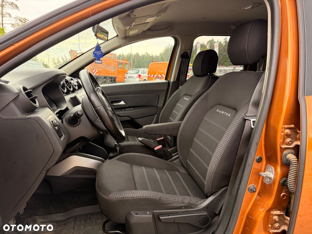 Dacia Duster 1.6 SCe Urban Explorer S&S - 9