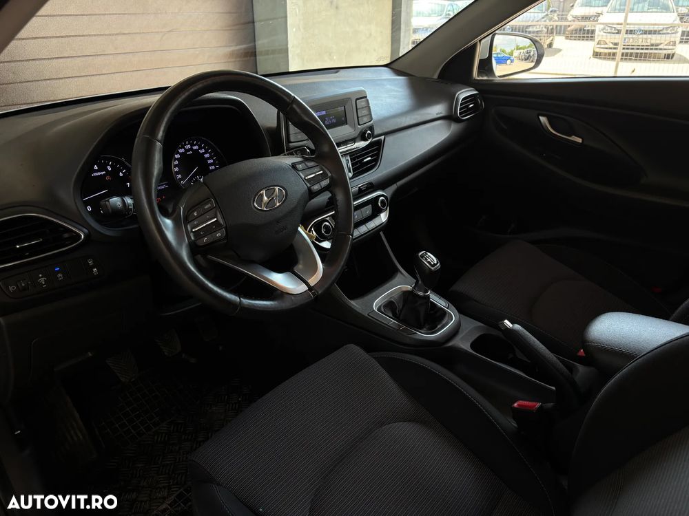 Hyundai i30 1.5 110CP M/T Comfort - 14