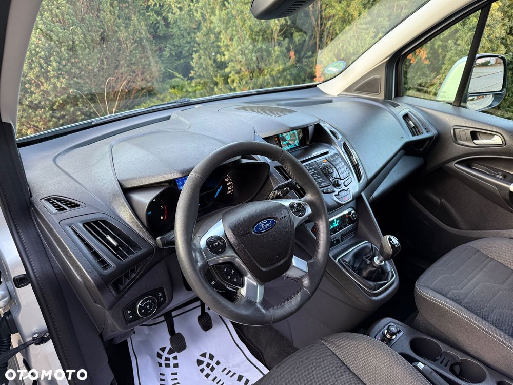 Ford Tourneo Connect 1.6 TDCi Titanium - 6