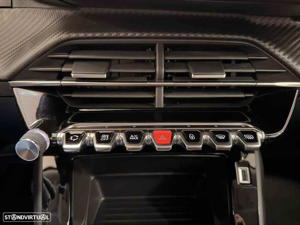 Peugeot 2008 1.2 PureTech Active - 17