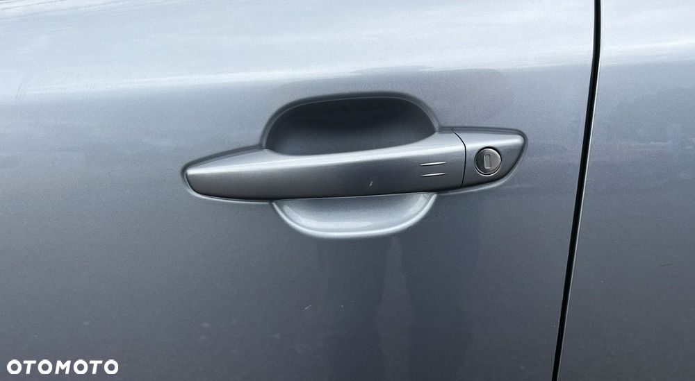 Peugeot 2008 PureTech 130 Allure S&S EAT8 - 29