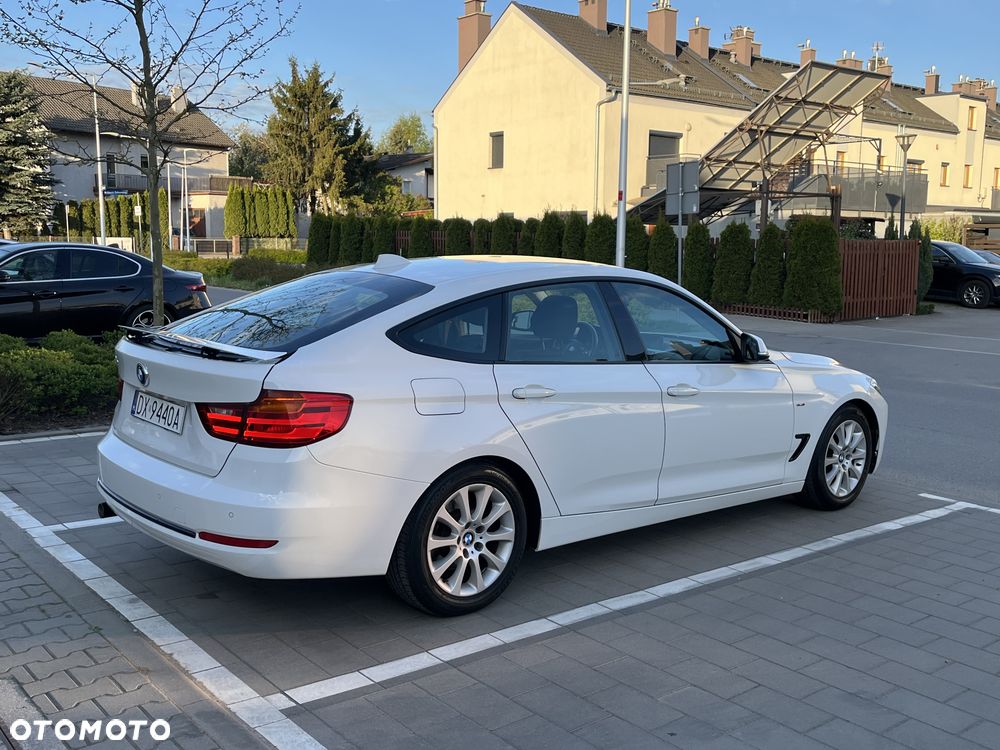 BMW 3GT 318d Sport Line - 11