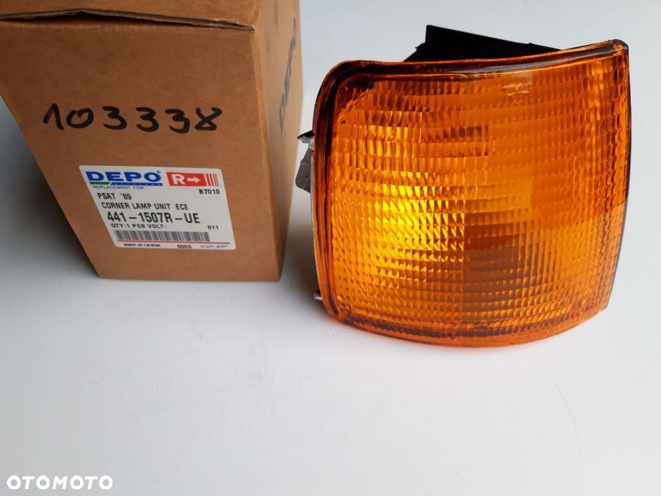 Kierunkowskaz Volkswagen Passat 88-97 przód żółty 103 338 HRT,357953050,441-1507R-UE - 1