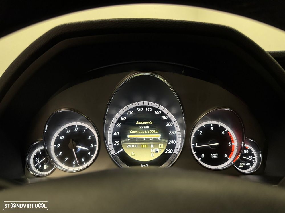 Mercedes-Benz E 250 CDi Avantgarde BlueEfficiency Auto. - 41