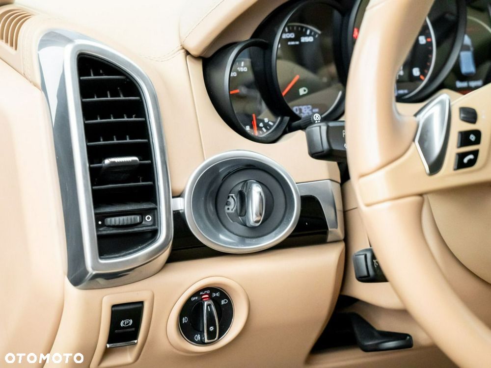 Porsche Cayenne Diesel Platinum Edition - 29