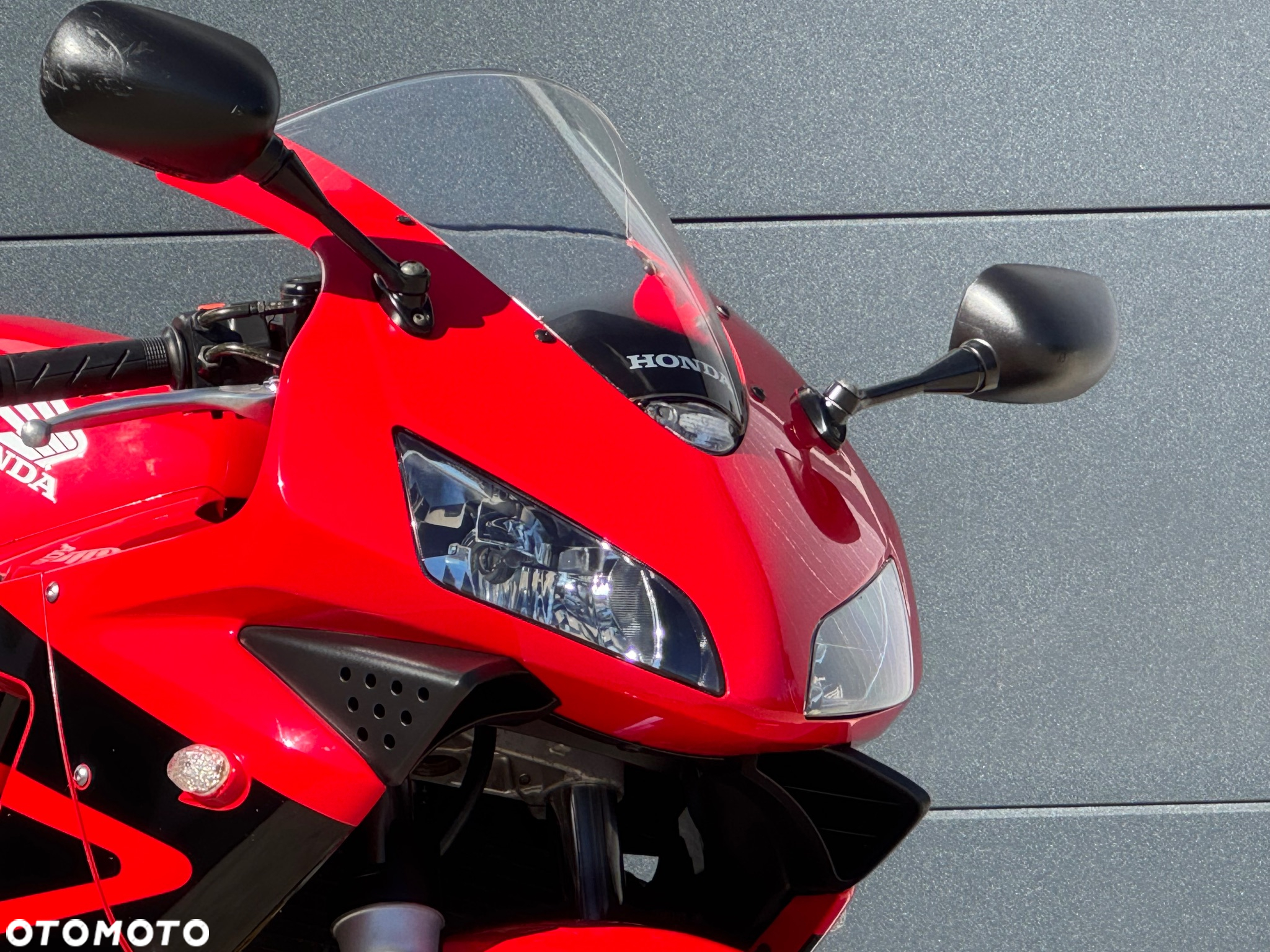 Honda CBR - 37