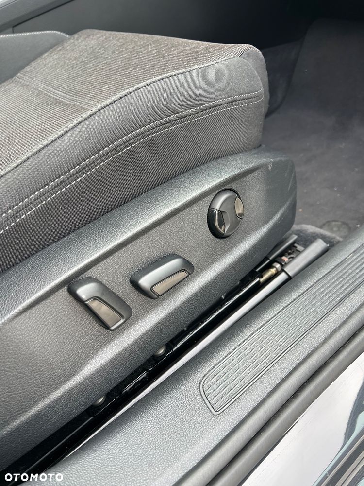 Volkswagen Passat - 23