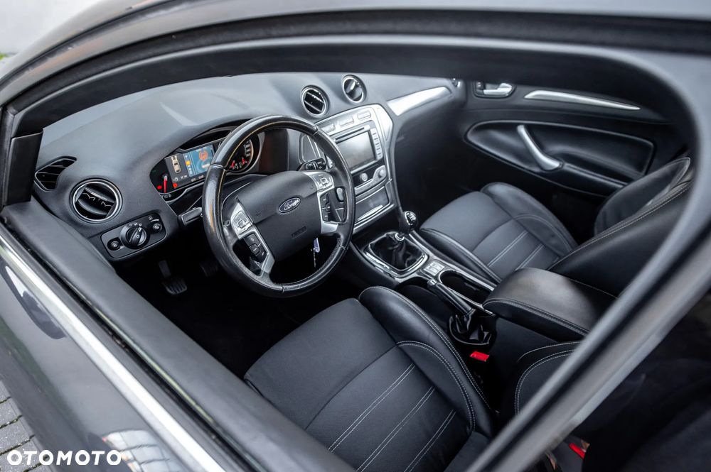 Ford Mondeo 2.5 Titanium X - 16