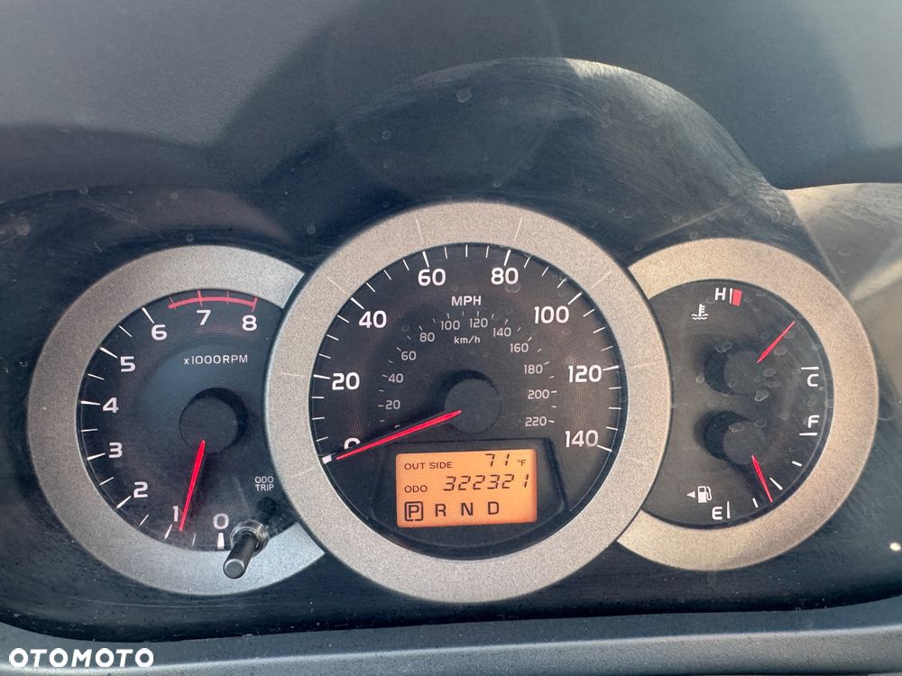 Toyota RAV4 2.4 VVT-i Sport - 10