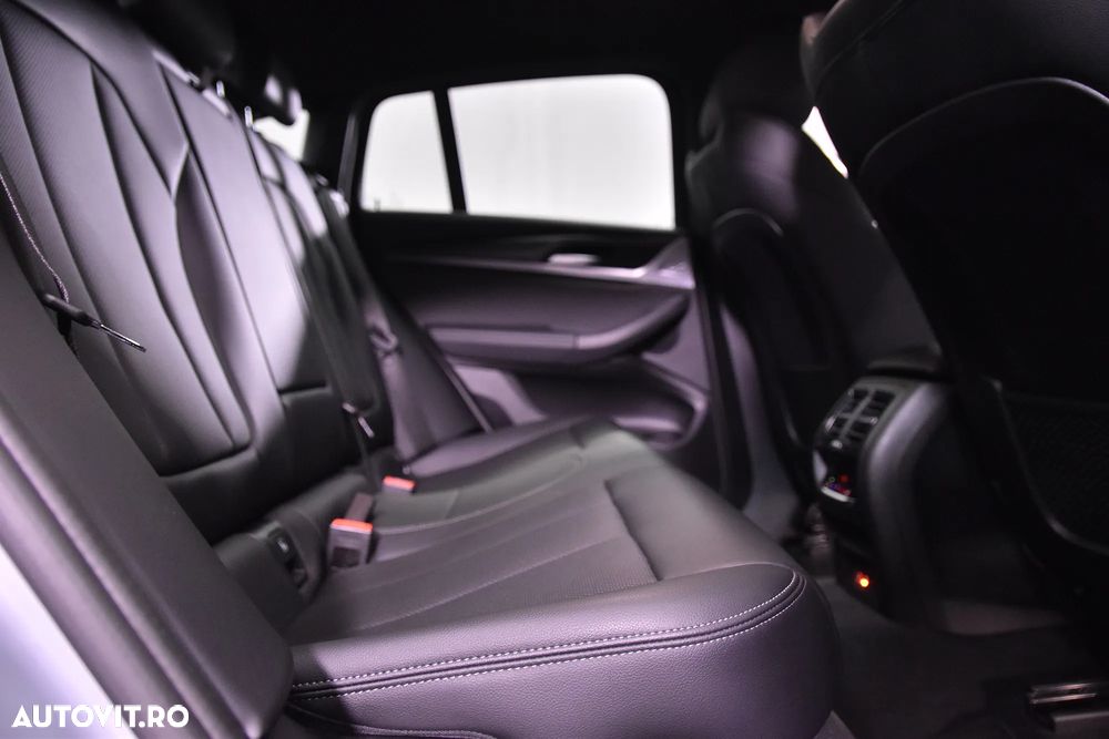 BMW X4 xDrive20i AT MHEV - 12