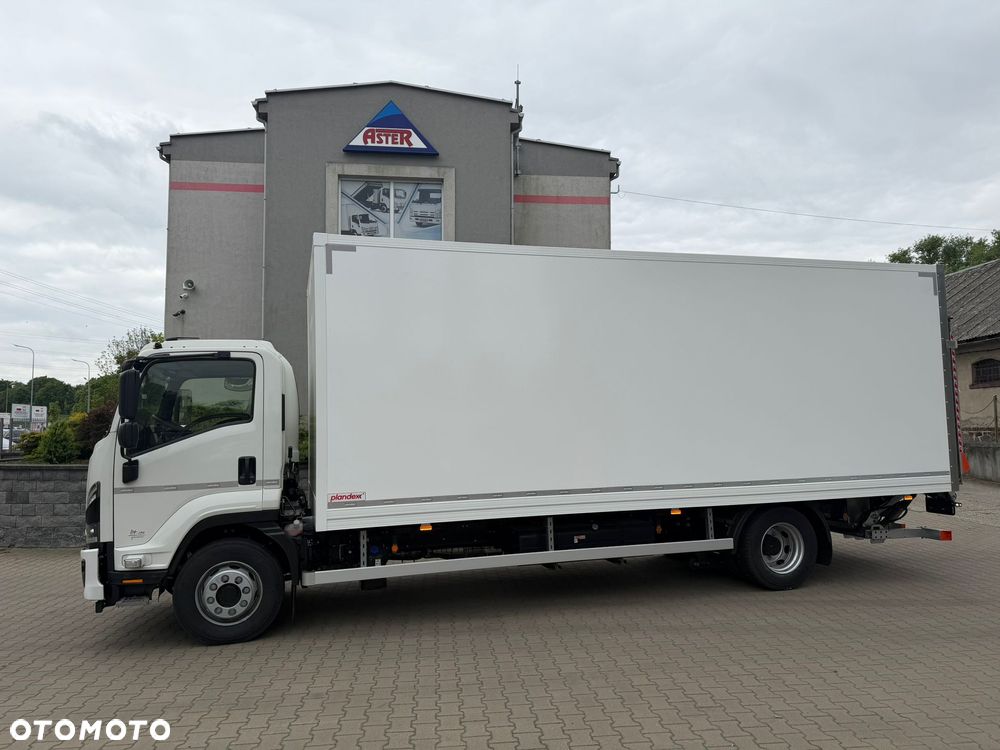 Isuzu F14 - 3