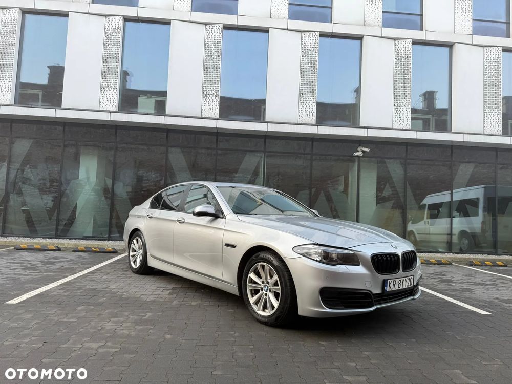 BMW Seria 5 520d Luxury Line - 9