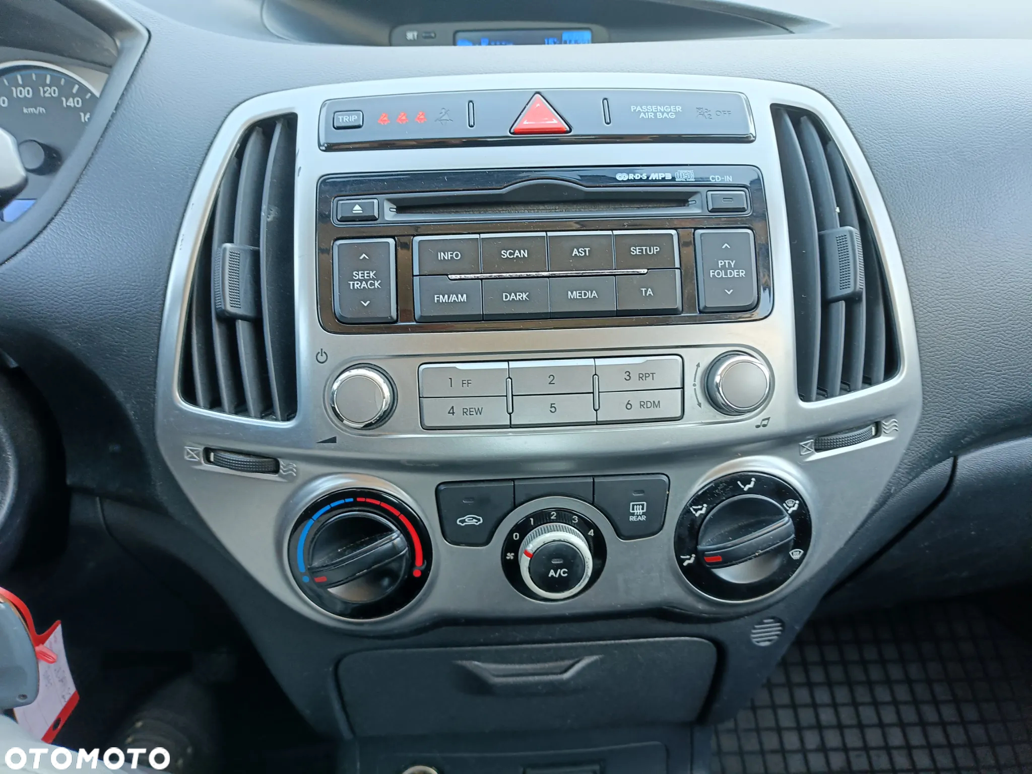 Hyundai i20 - 17