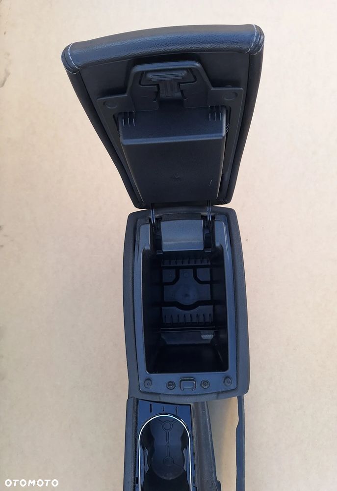 TUNEL PODŁOKIETNIK FORD MONDEO MK4 EUR - 3