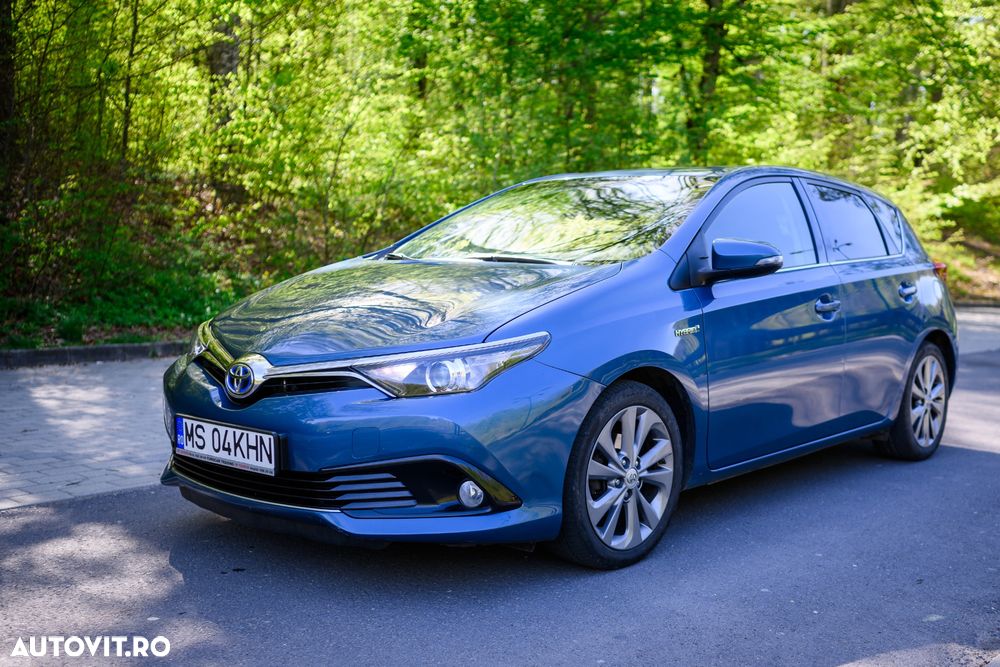 Toyota Auris - 1