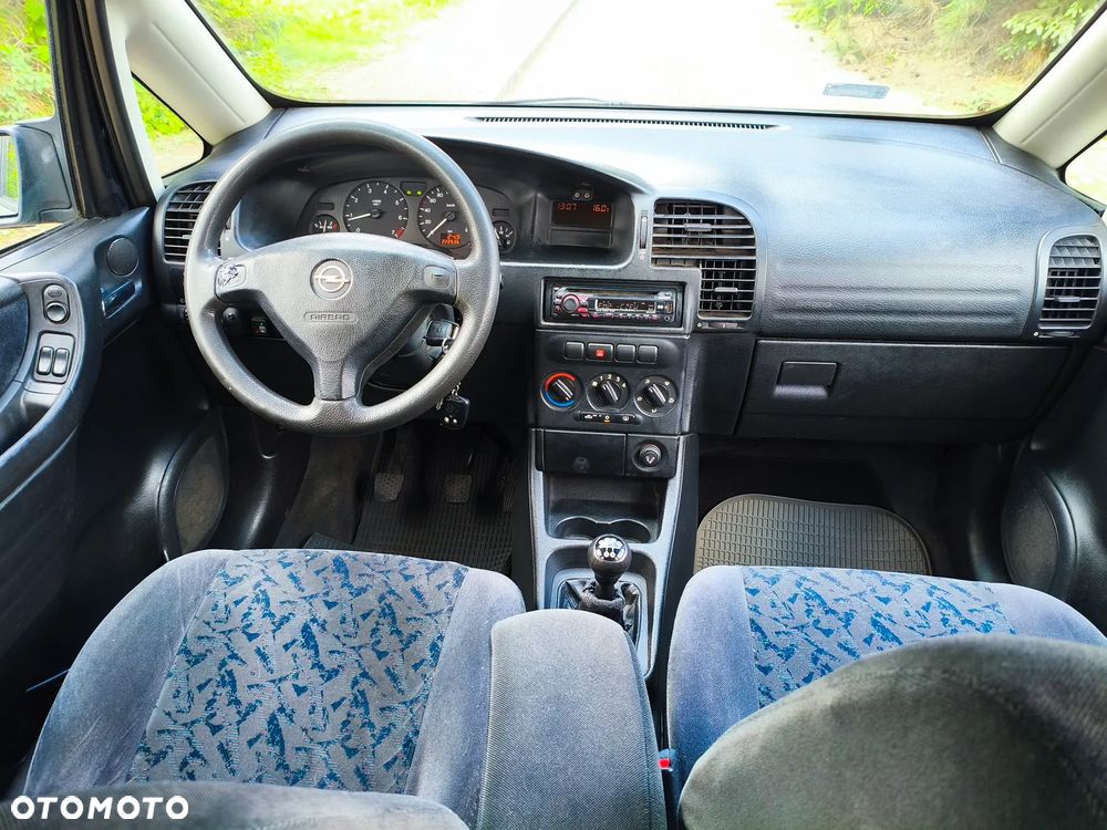 Opel Zafira 1.6 16V Comfort - 13