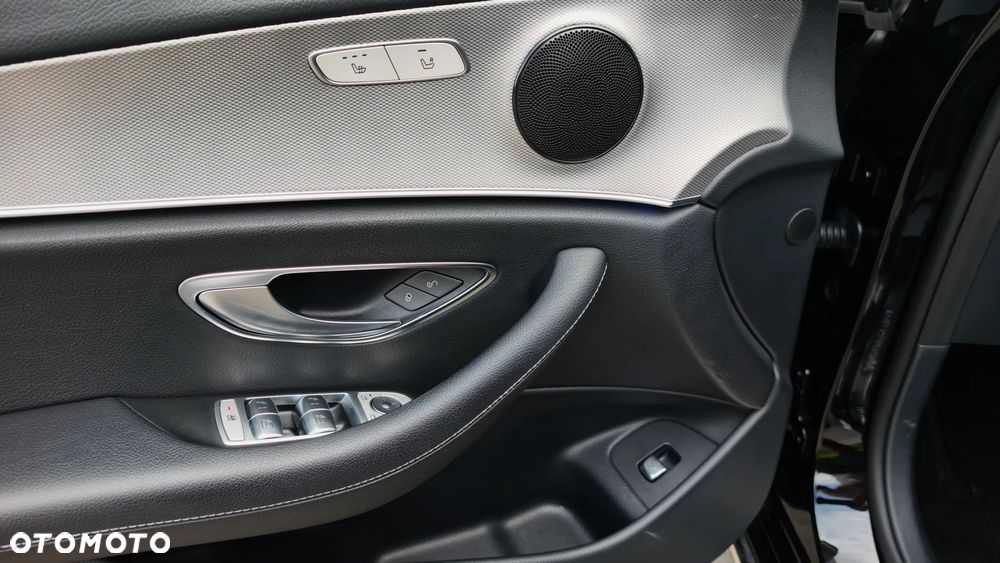 Mercedes-Benz Klasa E 220 d 9G-TRONIC Avantgarde - 33