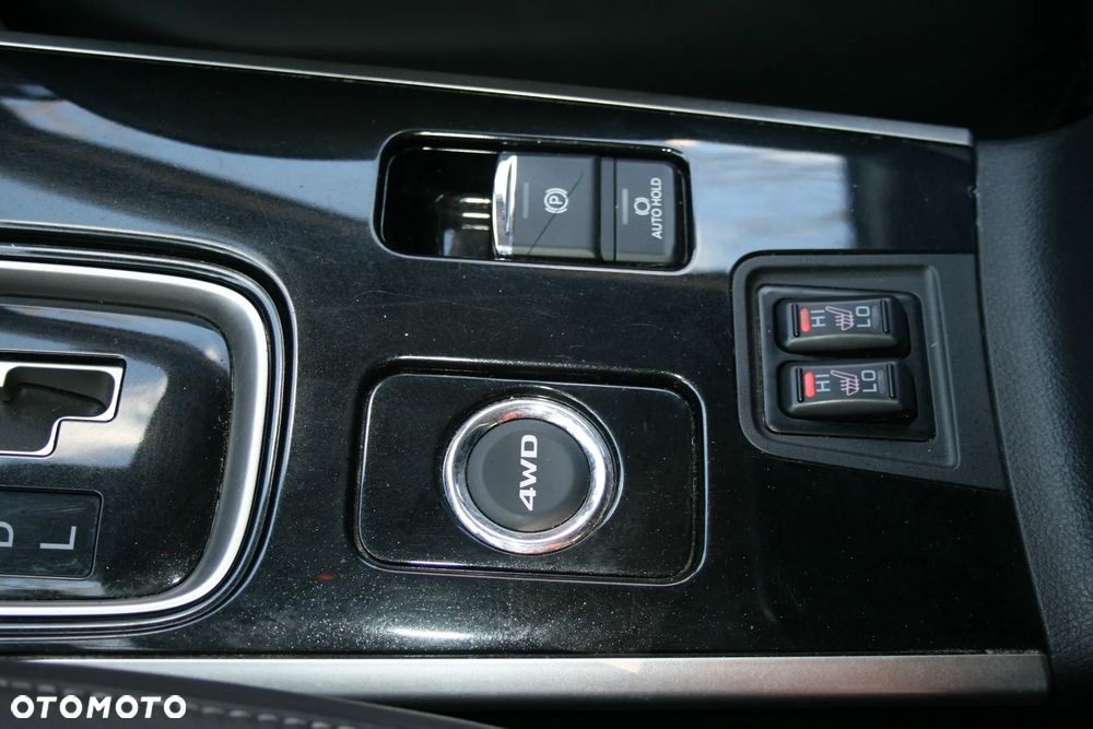 Mitsubishi Outlander - 28