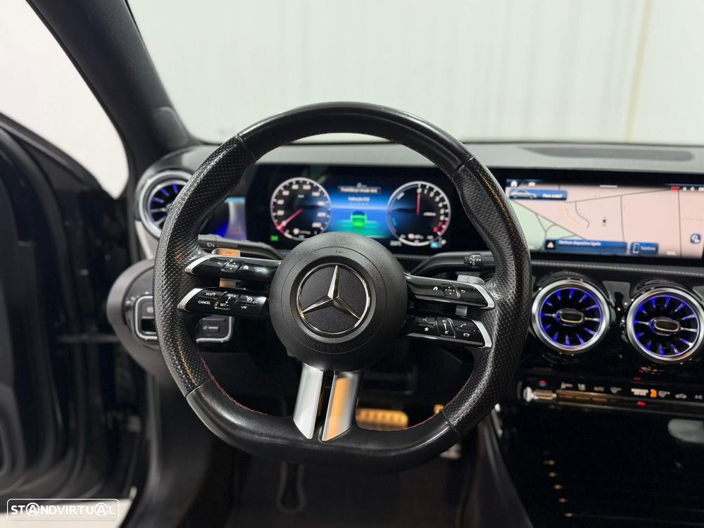 Mercedes-Benz A 250 Limousine e AMG Line - 9