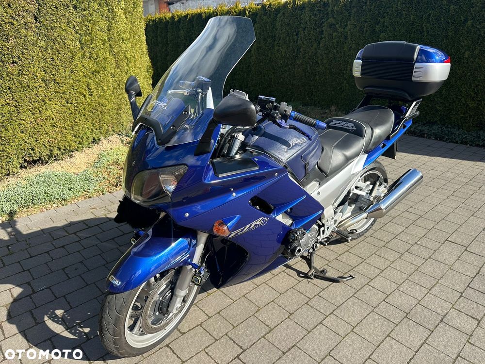 Yamaha FJR - 16