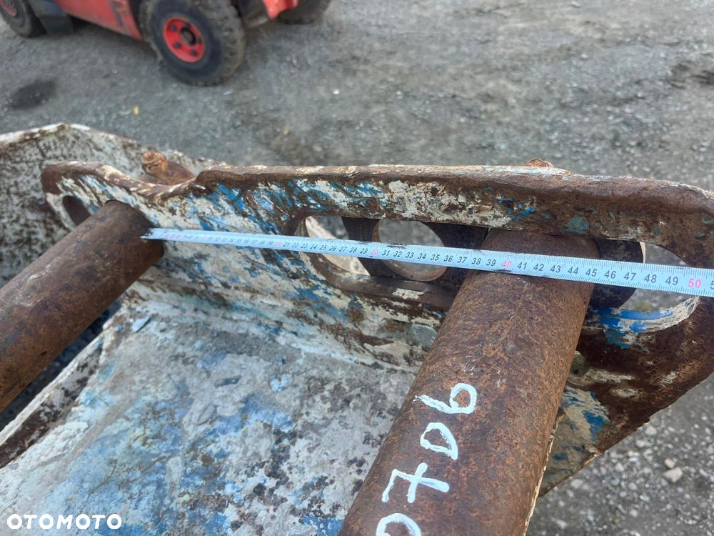 Łyżka dozownik pojemnik podajnk kosz zasypowy do wylewania betonu fi65mm fi80mmok. 0,8m. - 12