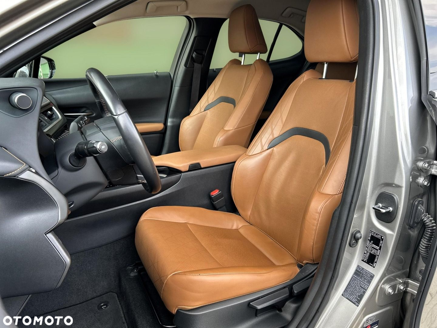 Lexus UX - 13