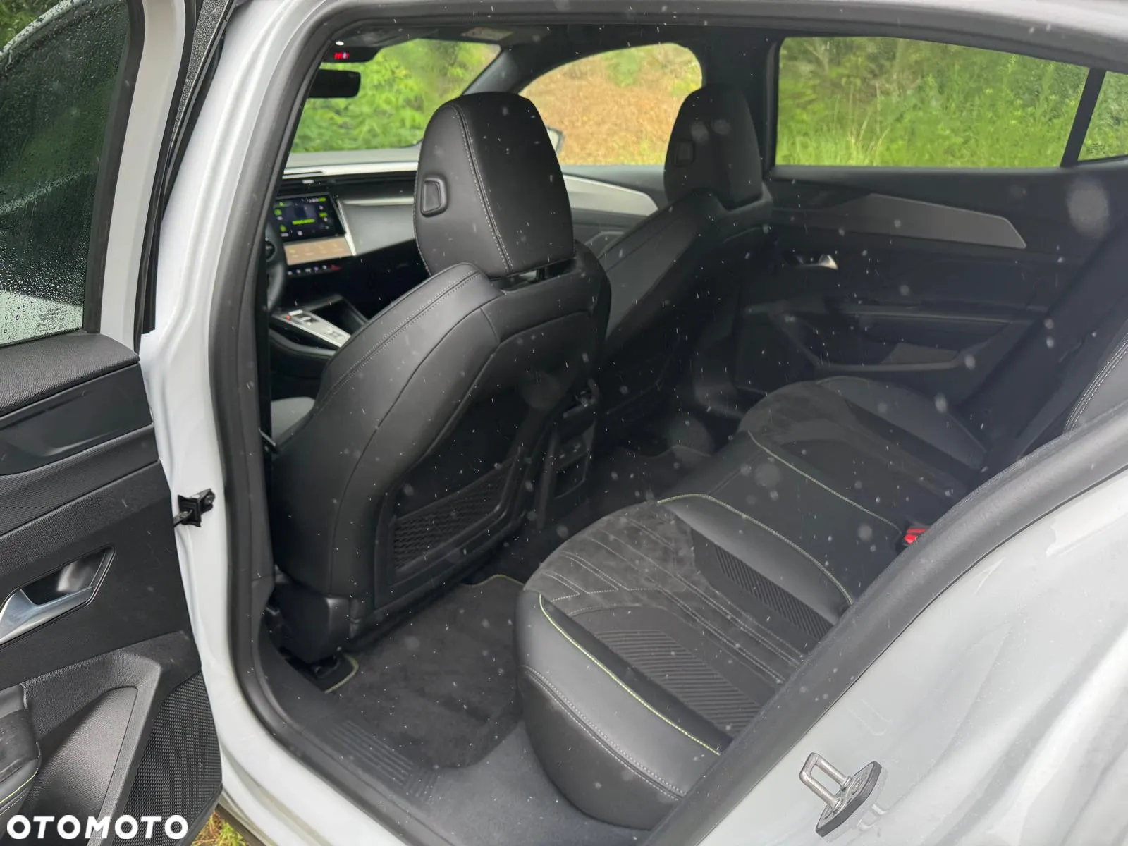 Peugeot 408 1.2 PureTech GT S&S EAT8 - 14