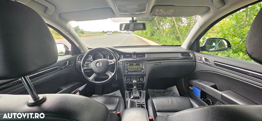 Skoda Superb 2.0 TDI 4X4 Elegance - 7