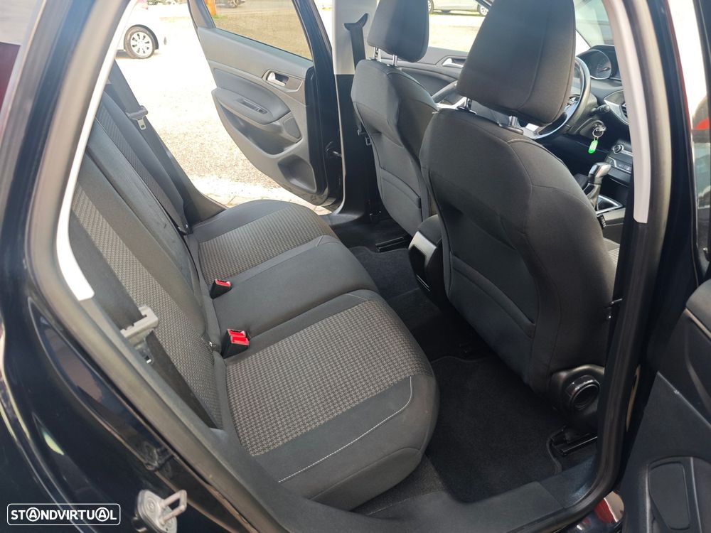 Peugeot 308 1.6 BlueHDi Style - 14