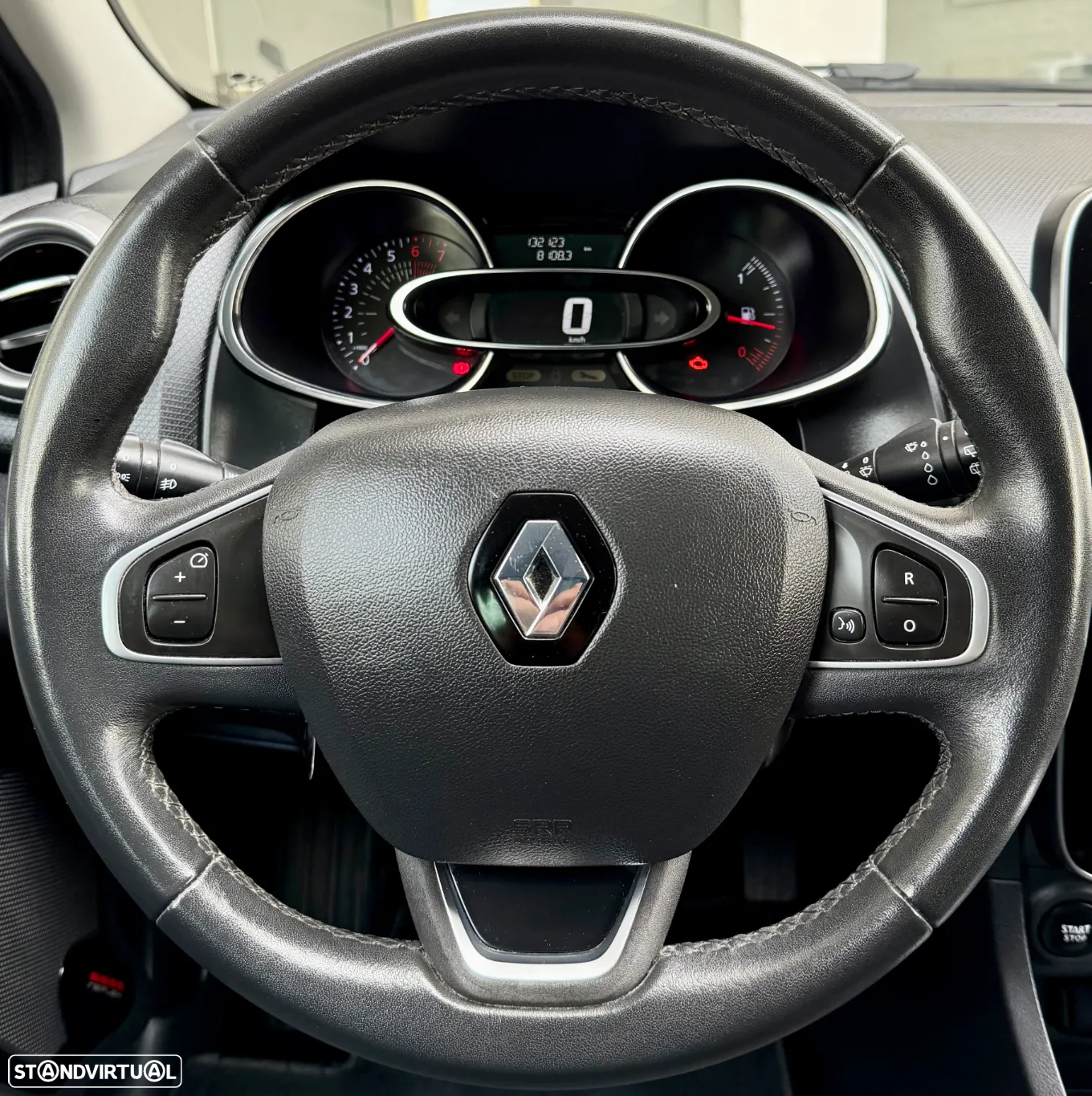 Renault Clio 0.9 TCe Limited - 12