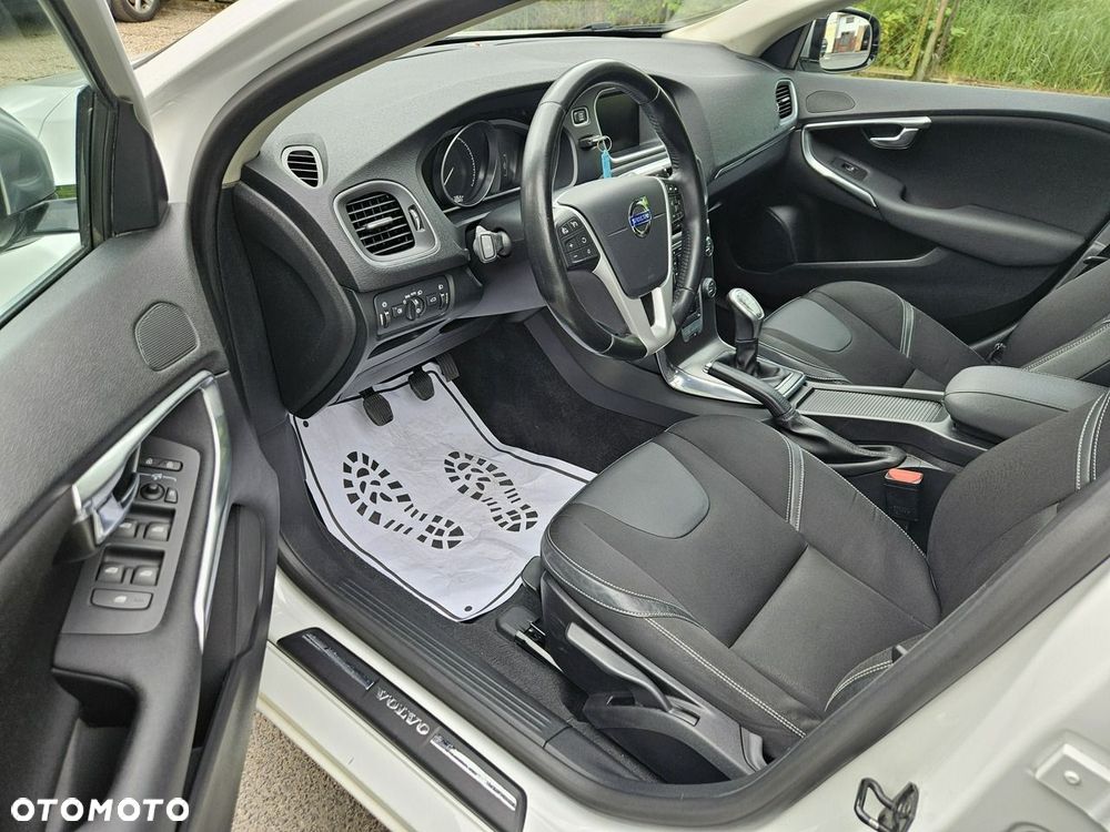 Volvo V40 - 9