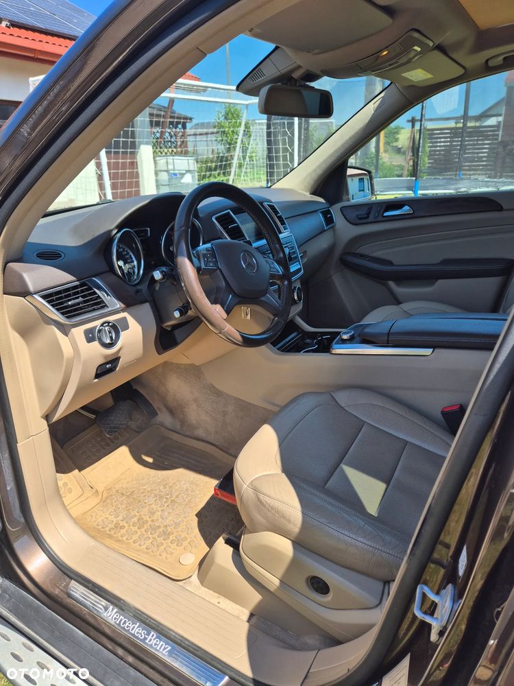 Mercedes-Benz ML - 6