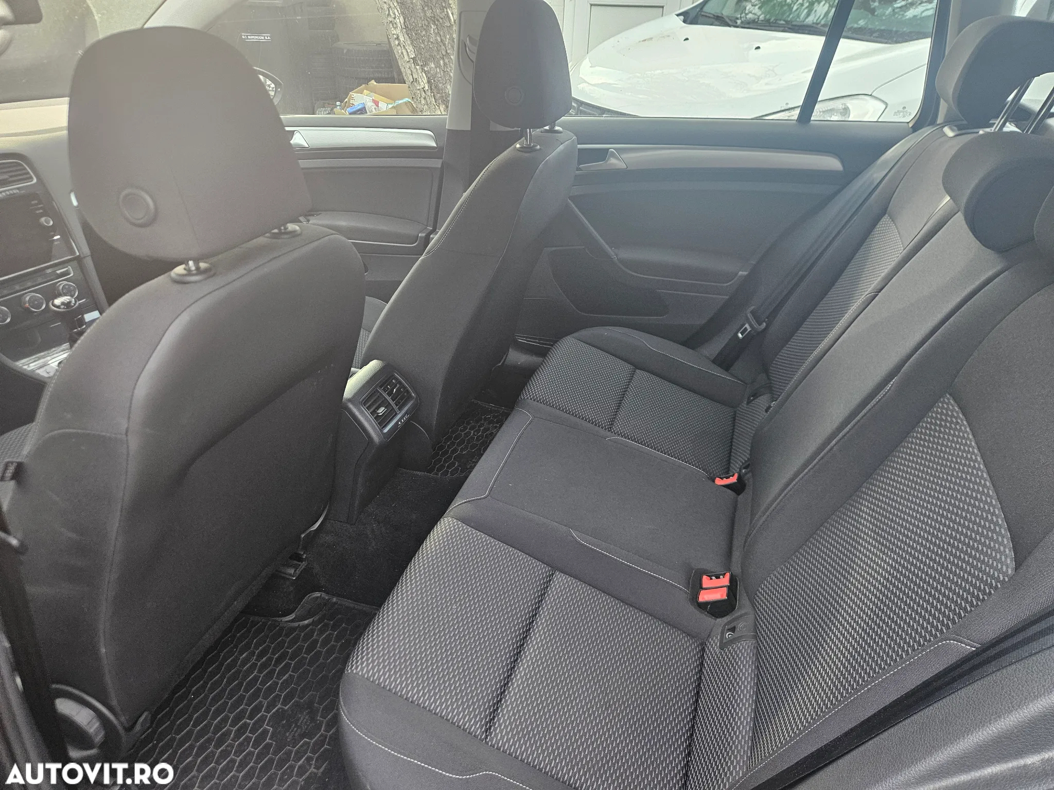 Volkswagen Golf 1.6 TDI Trendline - 7