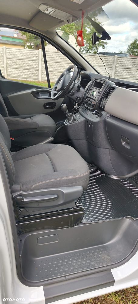 Renault Trafic - 12