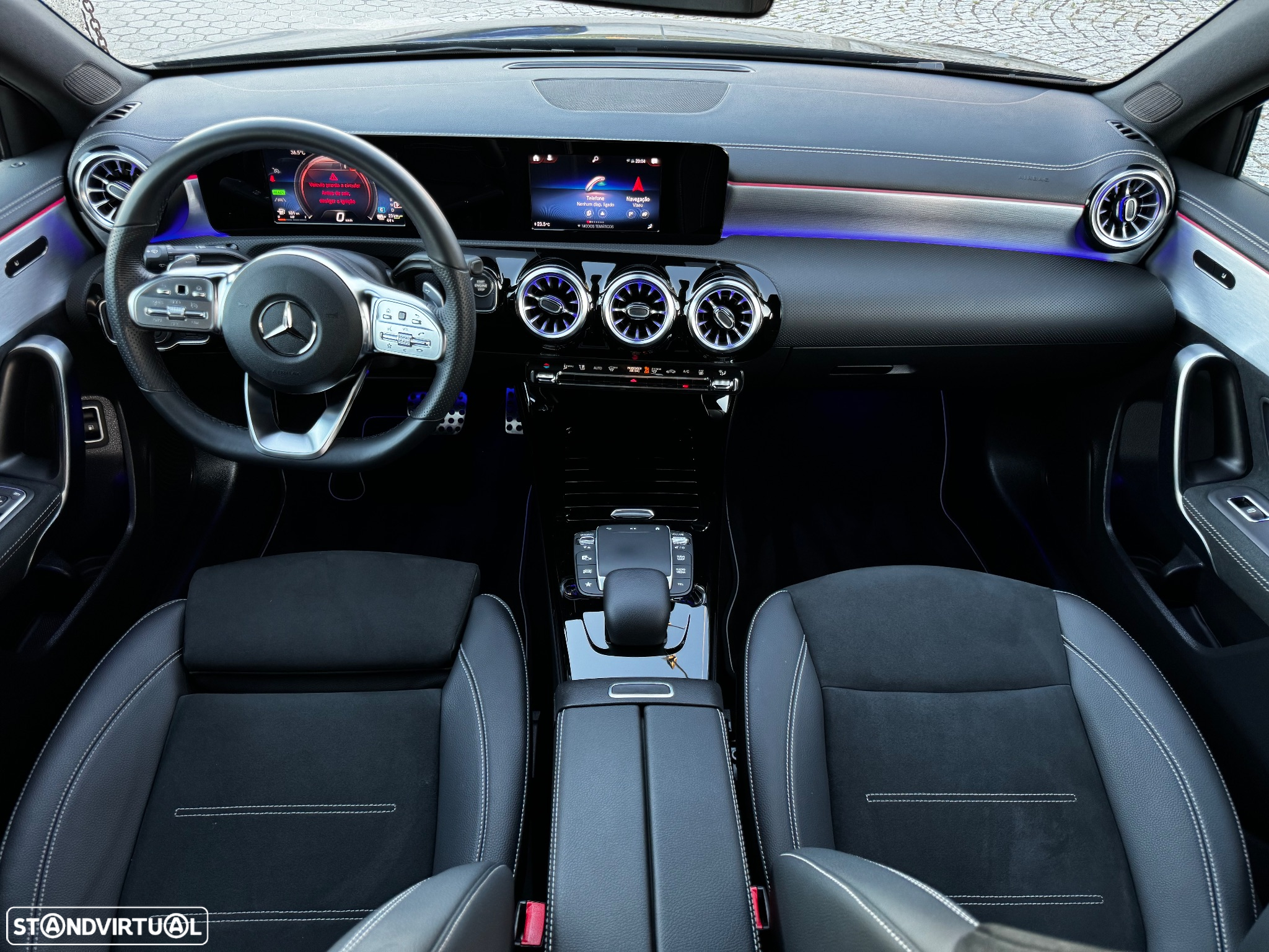 Mercedes-Benz A 250 e AMG Line - 28