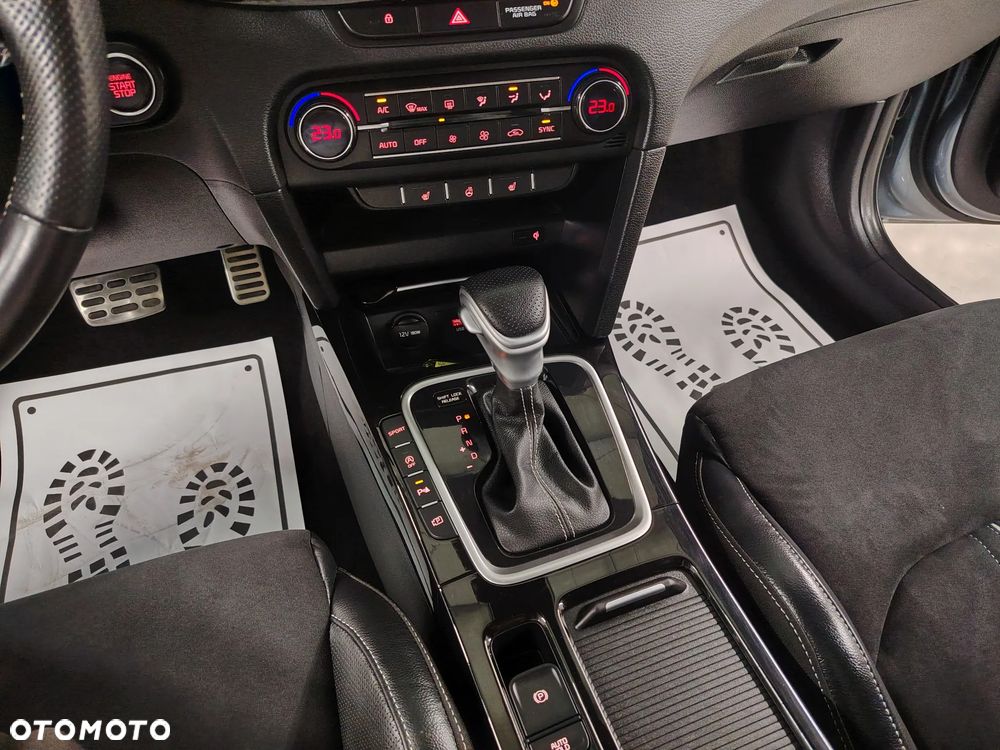 Kia Ceed 1.5 T-GDI DCT7 OPF GT Line - 31