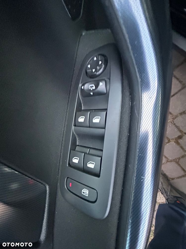 Peugeot 2008 BlueHDi 100 STOP & START Active - 12